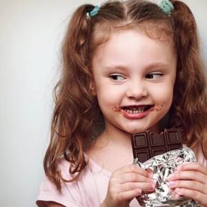 فواید شکلات برای بچه ها