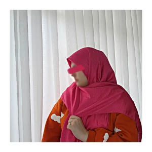 روسری موهر سرخ‌آبی